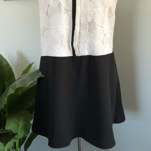 🎉HP🎉Loft Two tone sleeveless lace shift dress - Picture 5 of 6